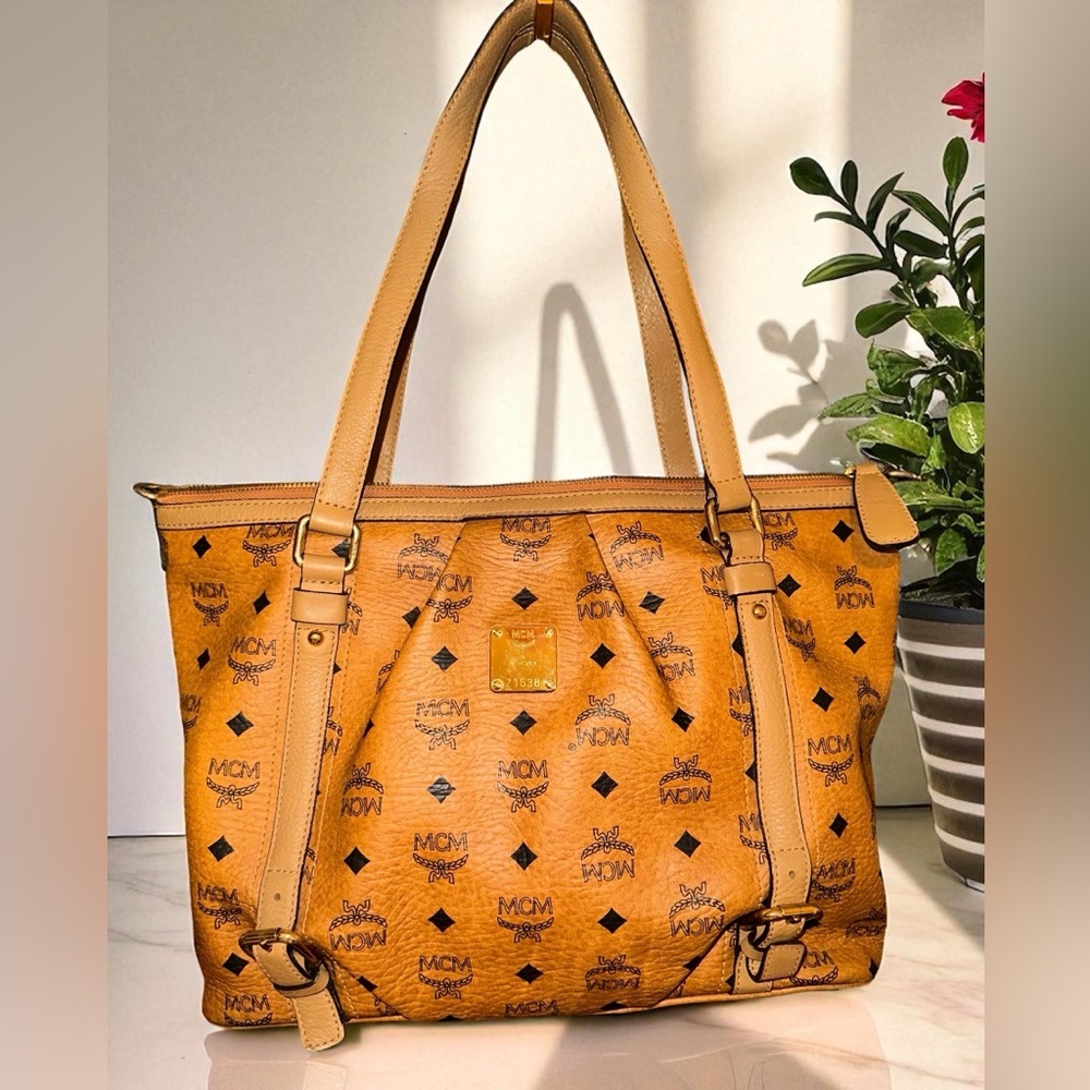 MCM Brown Visetos Leather Shoulder Bag Z-1638